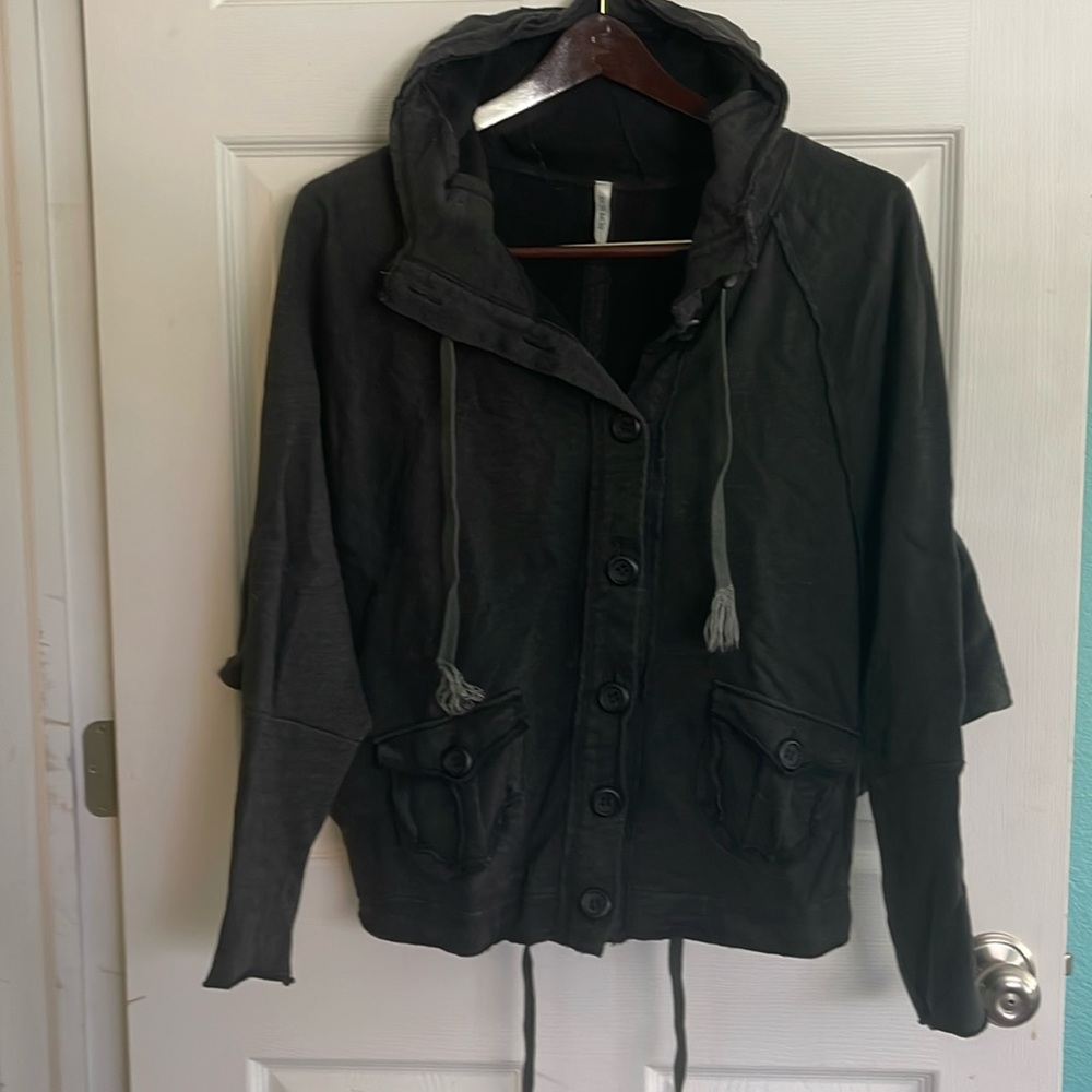 Adorable women’s medium black Mur Mur button down hooded sweatshirt